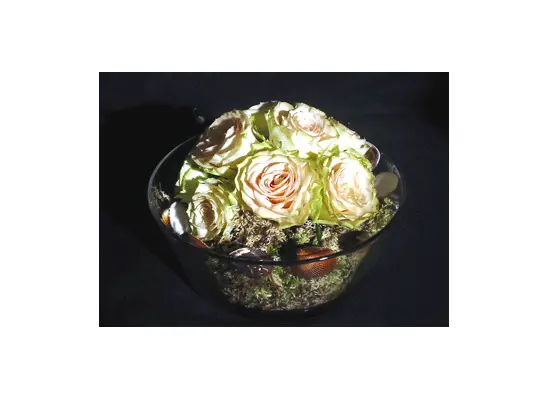 roses-ball-glass-1.gif