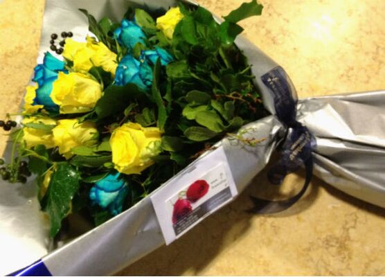 Blue & Yellow Roses Bouquet.