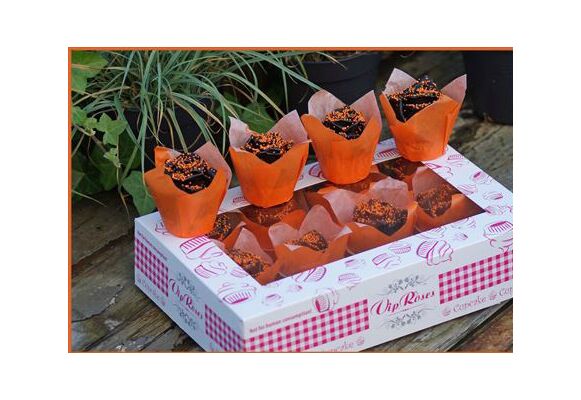 (12) Exclusive Waxed Cupcakes or Chocolate Roses