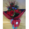 Μπουκέτο με κόκκινα και "μπλε" λουλούδια