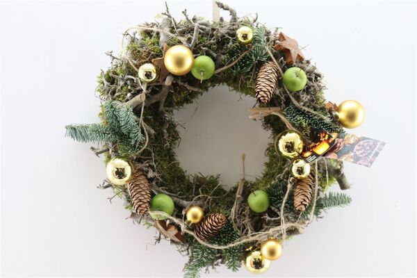 Christmas Wreath decorated with decoration, twigs, moss, balls, pinecones and abies nobilis. Diam. 35cm (Red, silver, gold)
