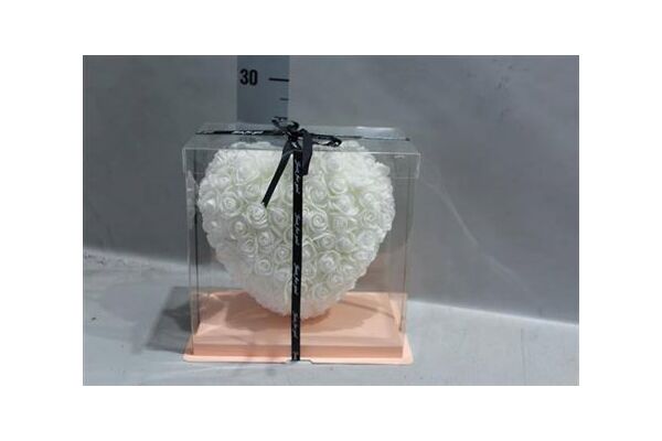 Roses "Heart". 25cm. In "Decorative Dispaly Box" Available in White, Pink & Red. (artificial roses)