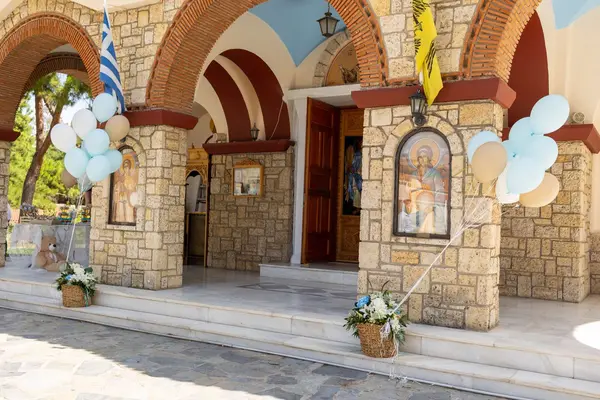 Βάπτιση Αγοράκι. Διακόσμηση εκκλησίας. Συνθέσεις σε καλάθια.