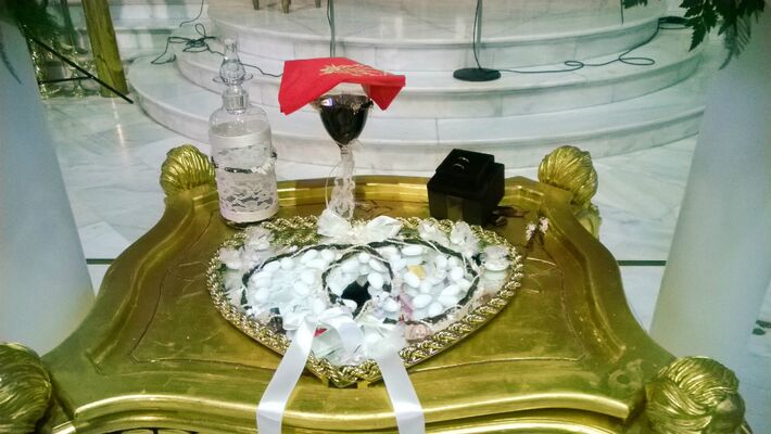 Γάμος. Στολισμός Εκκλησίας Με "Ορτανσίες"