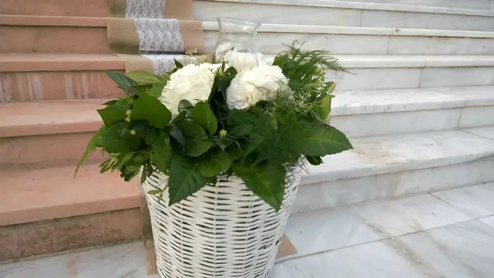 Γάμος. Στολισμός Εκκλησίας Με "Ορτανσίες"