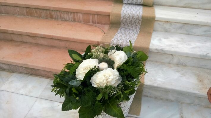 Γάμος. Στολισμός Εκκλησίας Με "Ορτανσίες"